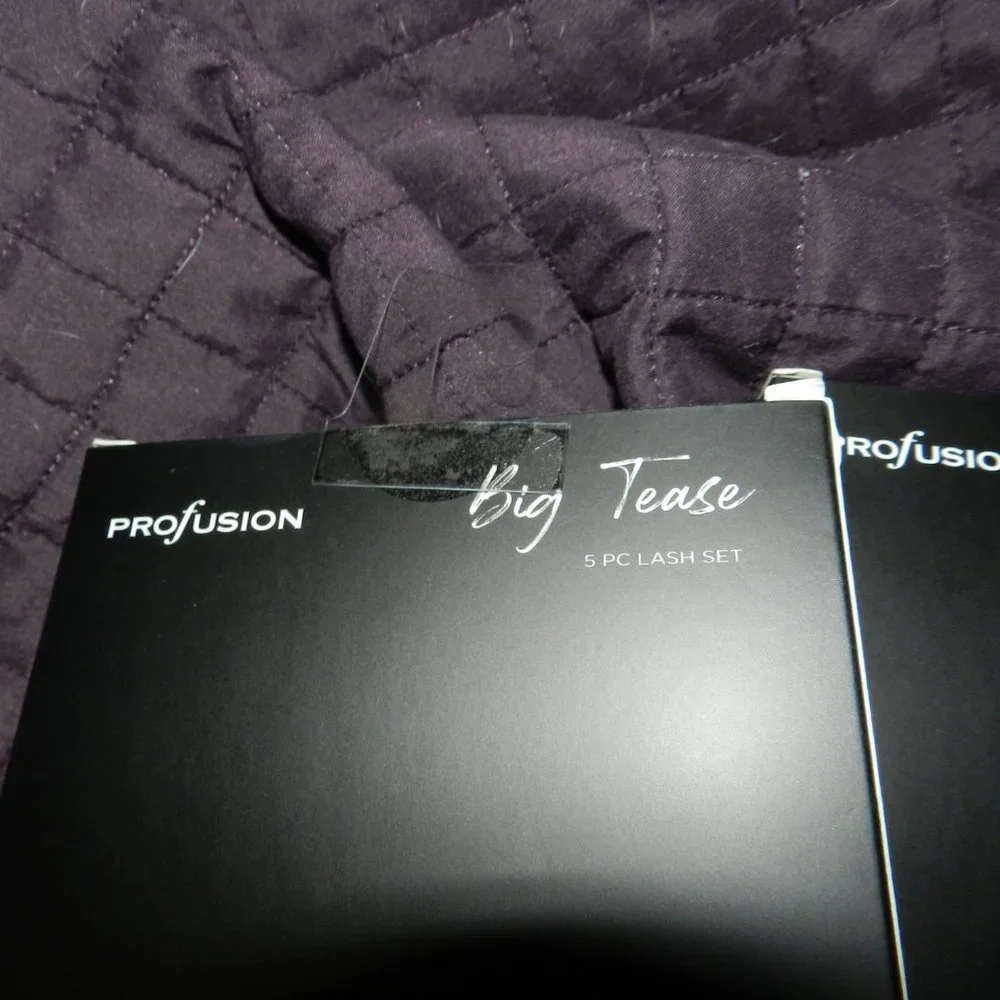 Profusion Big Tease 6 Pc set 5 Eyelash sets & one Adhesive - Black SEALED NEW - Picture 3 of 9